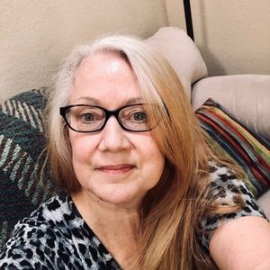 Meet your Posher, Dyanne